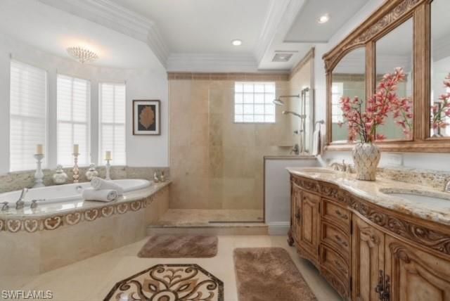 2650 Bolero DR 7-2, Naples, FL 34109