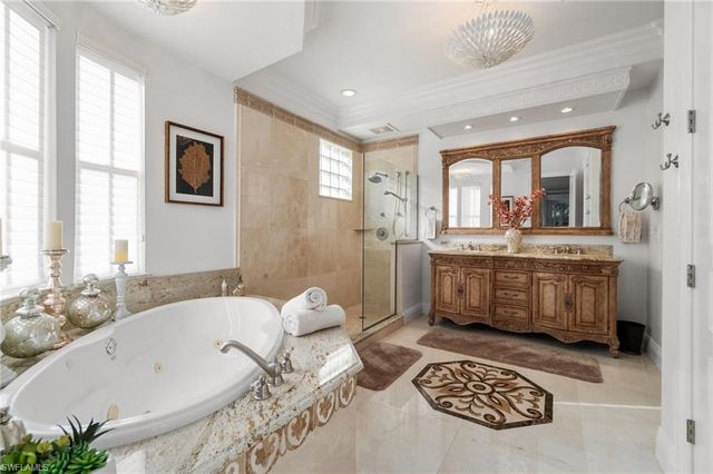 2650 Bolero DR 7-2, Naples, FL 34109