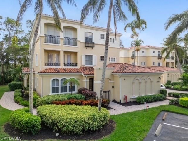 2650 Bolero DR 7-2, Naples, FL 34109
