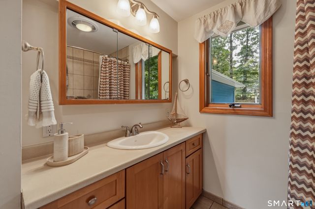 30 Grant Hill Road, Bloomfield, CT 06002