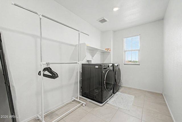 5833 S 23RD Drive, Phoenix, AZ 85041