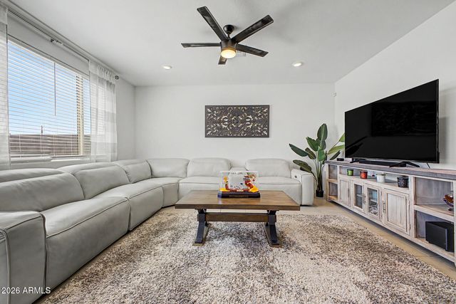 5833 S 23RD Drive, Phoenix, AZ 85041