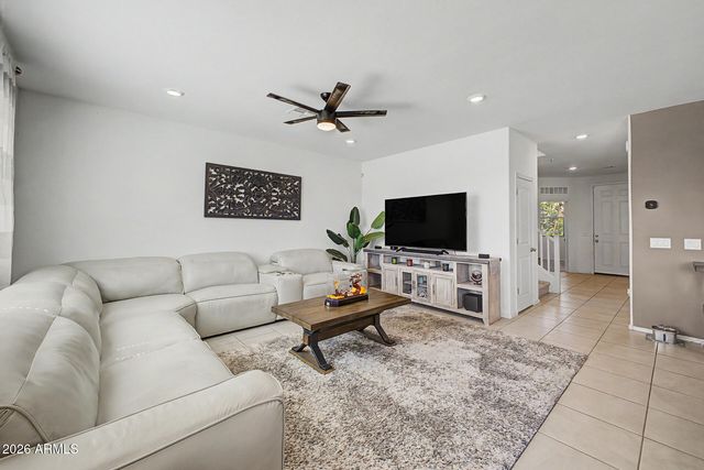 5833 S 23RD Drive, Phoenix, AZ 85041