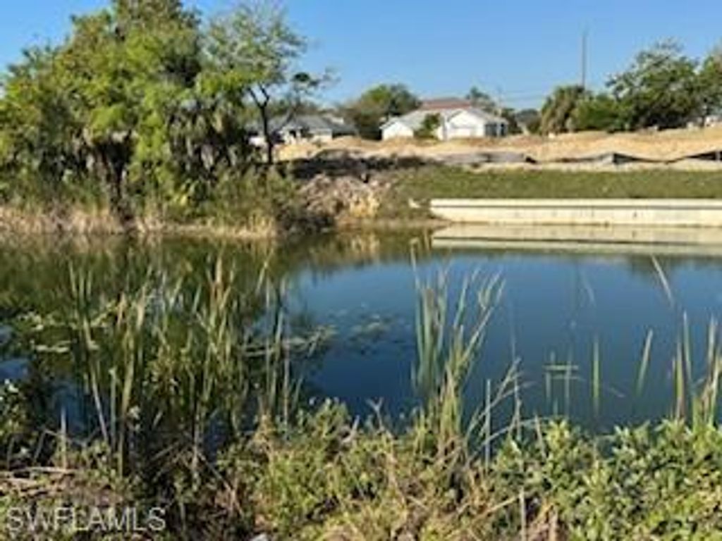 1812 NE 13th PL, CAPE CORAL, FL 33909 — exterior
