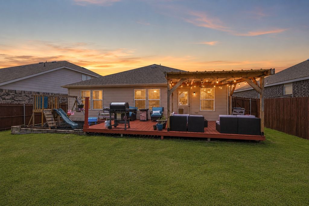 6024 Misty Breeze Drive, Fort Worth, TX 76179