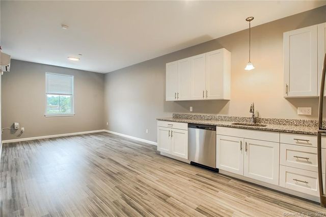 9 Steele Boulevard 201, Berlin, CT 06037