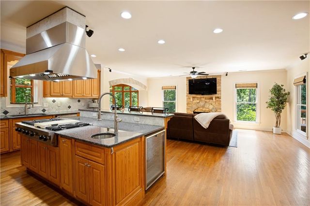 8320 Glen Lake Drive, Cumming, GA 30028