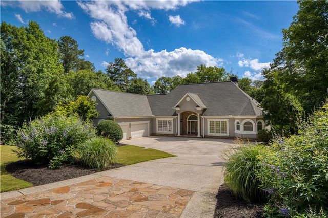 8320 Glen Lake Drive, Cumming, GA 30028