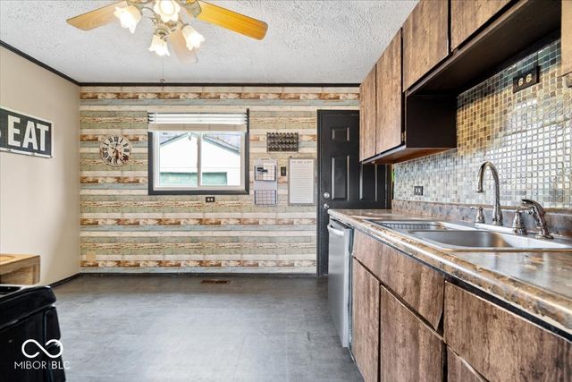 53 Crestview Drive, Greenwood, IN 46143