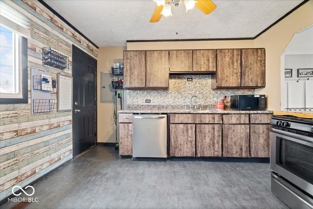 53 Crestview Drive, Greenwood, IN 46143