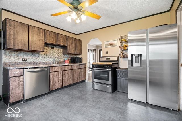 53 Crestview Drive, Greenwood, IN 46143