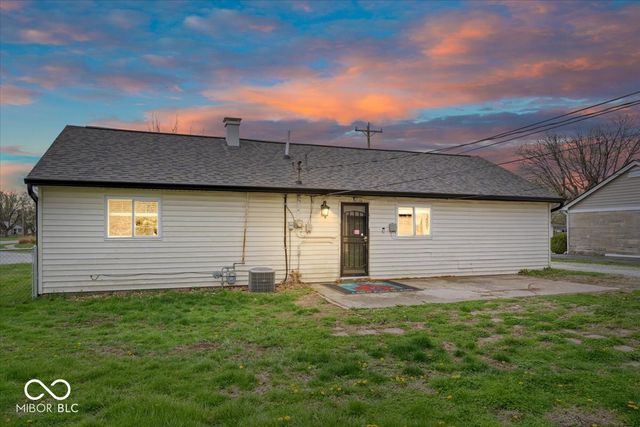 53 Crestview Drive, Greenwood, IN 46143