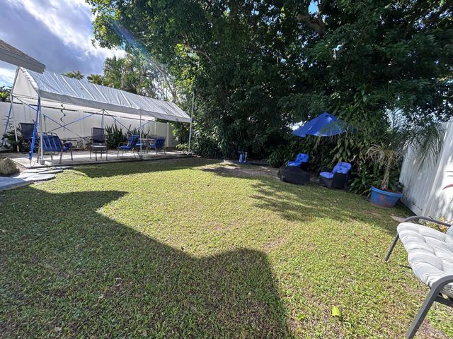 21437 54th Drive S, Boca Raton, FL 33486