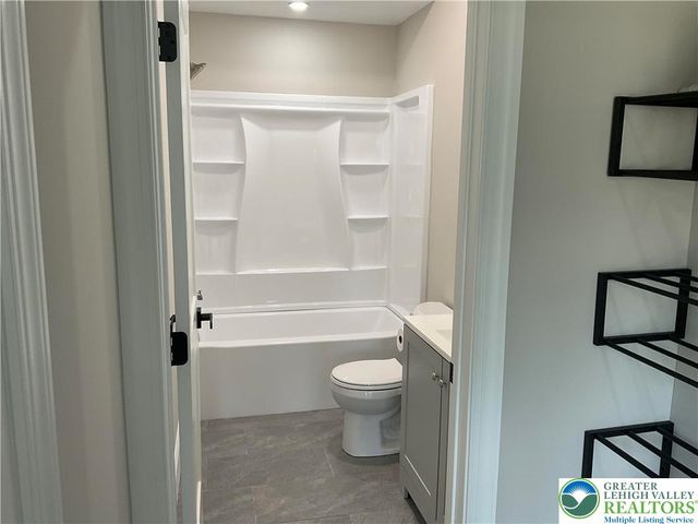 2827 Willow, North Whitehall Twp, PA 18037