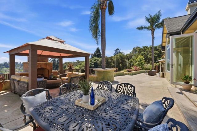 380 Mockingbird Ridge Road, Watsonville, CA 95076