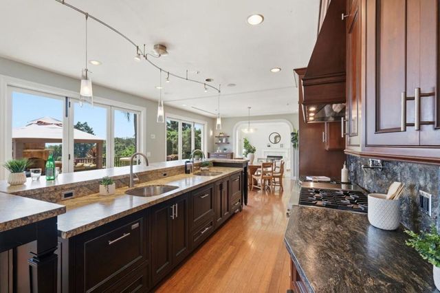 380 Mockingbird Ridge Road, Watsonville, CA 95076