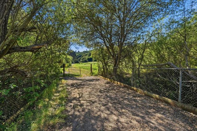 380 Mockingbird Ridge Road, Watsonville, CA 95076