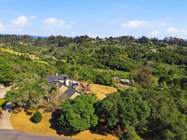 380 Mockingbird Ridge Road, Watsonville, CA 95076