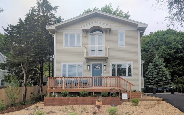 88 Little Neck Road, Ipswich, MA 01938