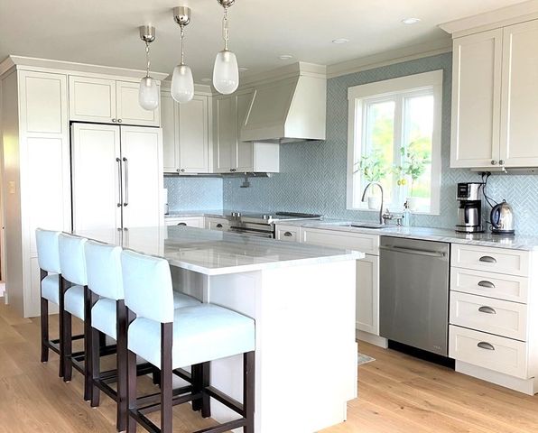 88 Little Neck Road, Ipswich, MA 01938