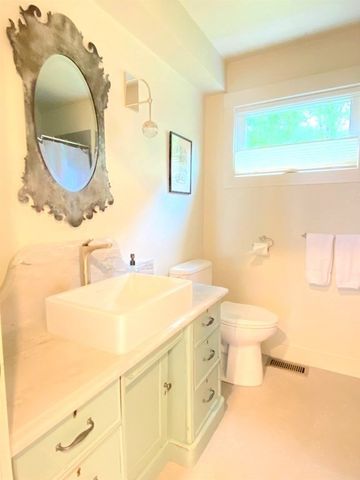 88 Little Neck Road, Ipswich, MA 01938