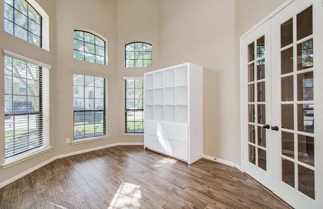 13719 Kingston River Lane, Houston, TX 77044