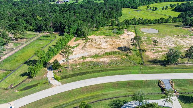 68 Willowcreek Ranch Rd, Tomball, TX 77377