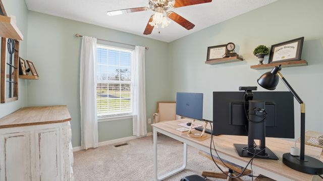 2877 Sixteenth Model Rd, Manchester, TN 37355