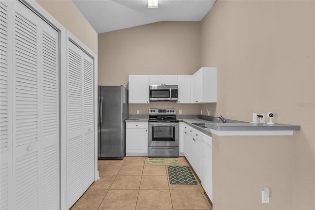 8810 GRAND PALMS CIRCLE B, Kissimmee, FL 34747