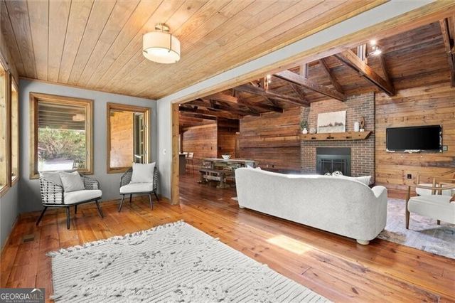 212 Hickory Oak Hollow, Cumming, GA 30040
