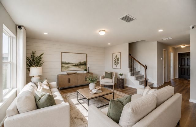 1806 Aslynn Circle, Aubrey, TX 76227