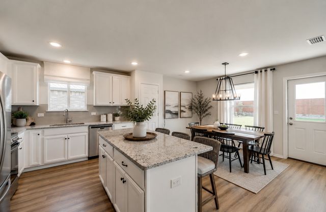 1806 Aslynn Circle, Aubrey, TX 76227