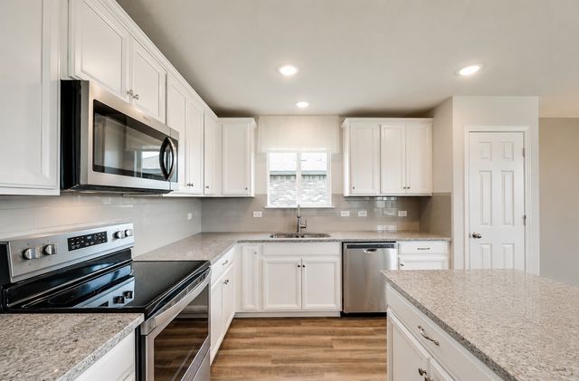 1806 Aslynn Circle, Aubrey, TX 76227