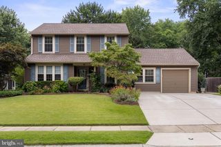 15 LANCASTER DR, Westampton, NJ 08060