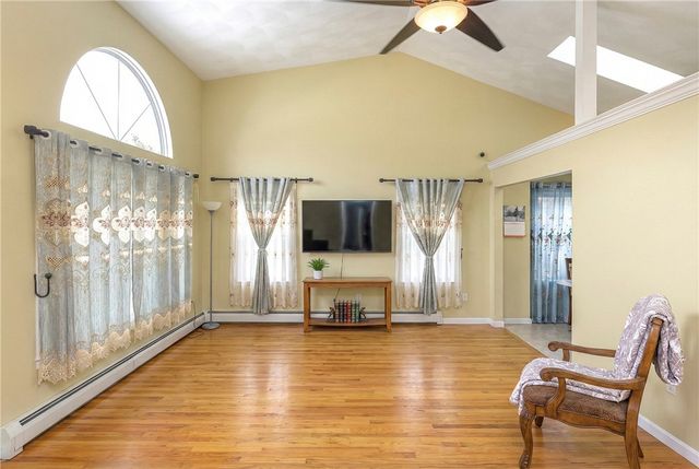 36 Great Oak Drive, Warwick, RI 02886