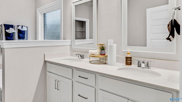 214 Crane Hollow Lane, Huntsville, AL 35811