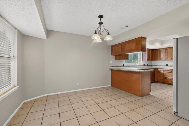 1002 Adventure LN, Cedar Park, TX 78613