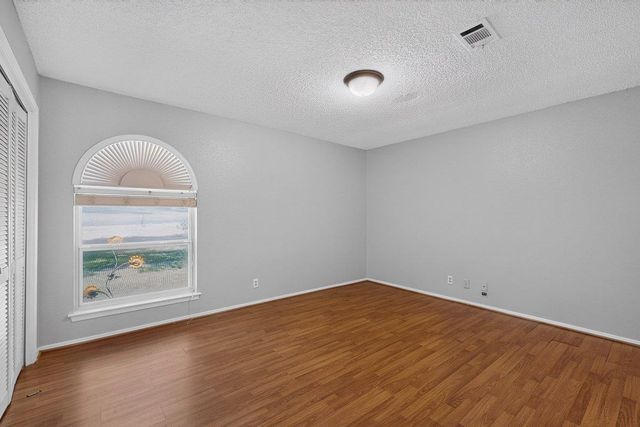 1002 Adventure LN, Cedar Park, TX 78613