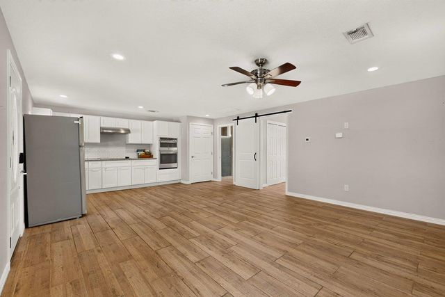 1002 Adventure LN, Cedar Park, TX 78613
