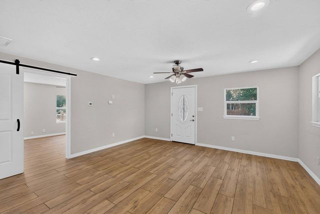 1002 Adventure LN, Cedar Park, TX 78613