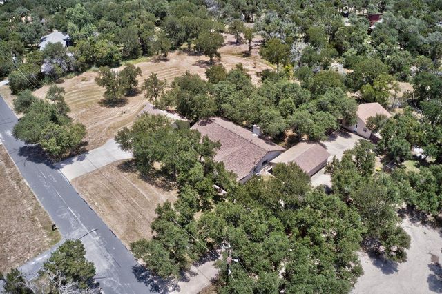 1002 Adventure LN, Cedar Park, TX 78613