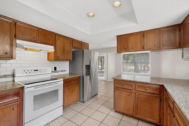 1002 Adventure LN, Cedar Park, TX 78613