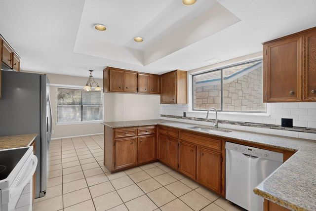 1002 Adventure LN, Cedar Park, TX 78613