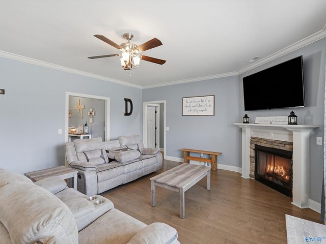 101 Birch Falls Drive, Hazel Green, AL 35750