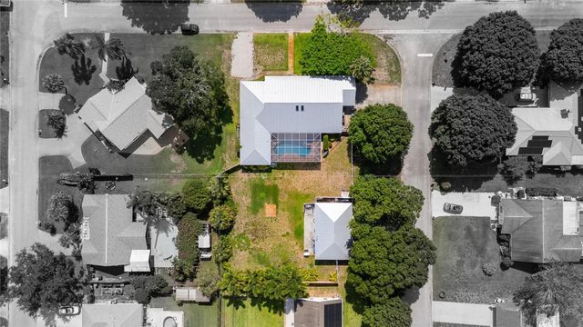 1616 20th Street SW, Vero Beach, FL 32962