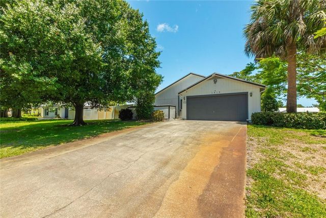 1616 20th Street SW, Vero Beach, FL 32962