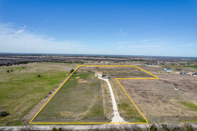 5032 County Road 1094, Celeste, TX 75423