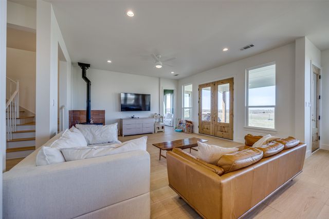 5032 County Road 1094, Celeste, TX 75423