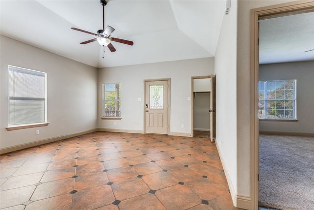 1732 Lawther Drive, River Oaks, TX 76114