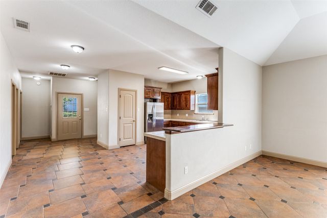 1732 Lawther Drive, River Oaks, TX 76114